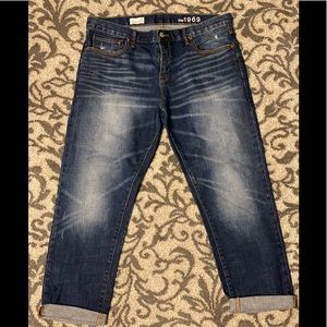 Gap Women’s Sexy Boyfriend Jeans